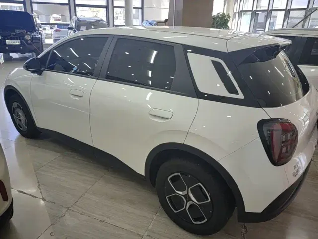 GAC Aion UT — Фото автомобиля 4