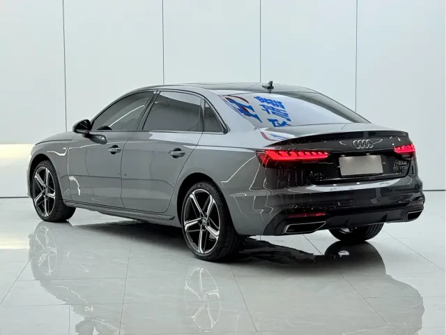 Audi A4L — Фото автомобиля 13