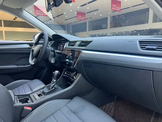 Skoda Superb — Фото автомобиля 17