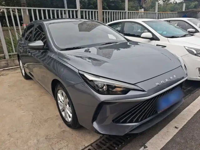Roewe i5 — Фото автомобиля 3