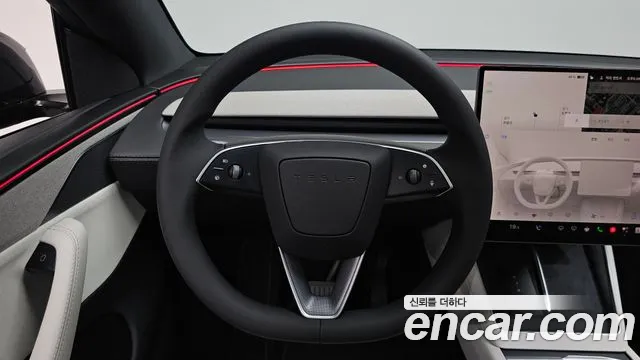 Tesla Model Y — Фото автомобиля 12