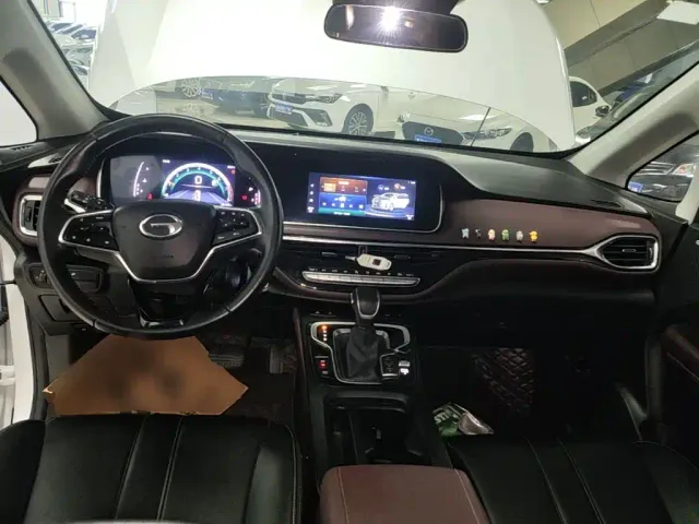 GAC Trumpchi M6 — Фото автомобиля 9