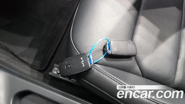 Kia Niro New — Фото автомобиля 22