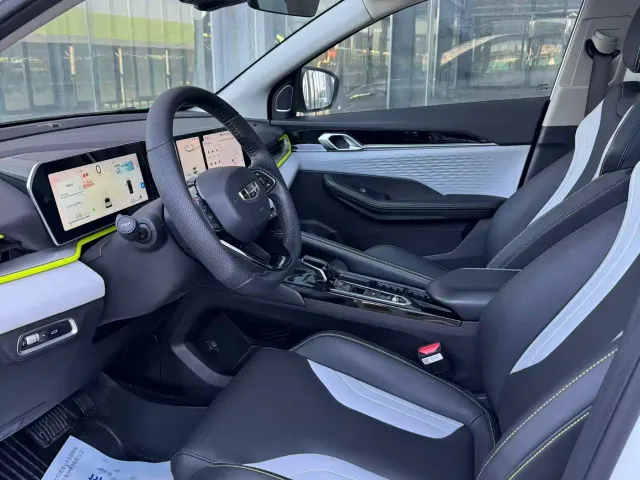 Geely Binyue — Фото автомобиля 7
