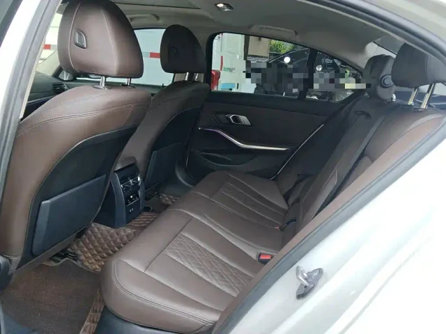 BMW 3 Series — Фото автомобиля 14