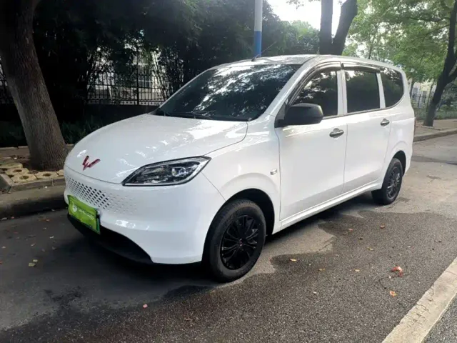 Фотография автомобиля — Wuling Hongguang