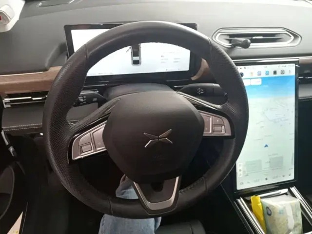 Xpeng P5 — Фото автомобиля 10