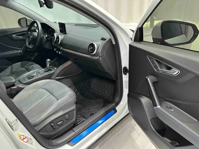 Audi Q2L — Фото автомобиля 18