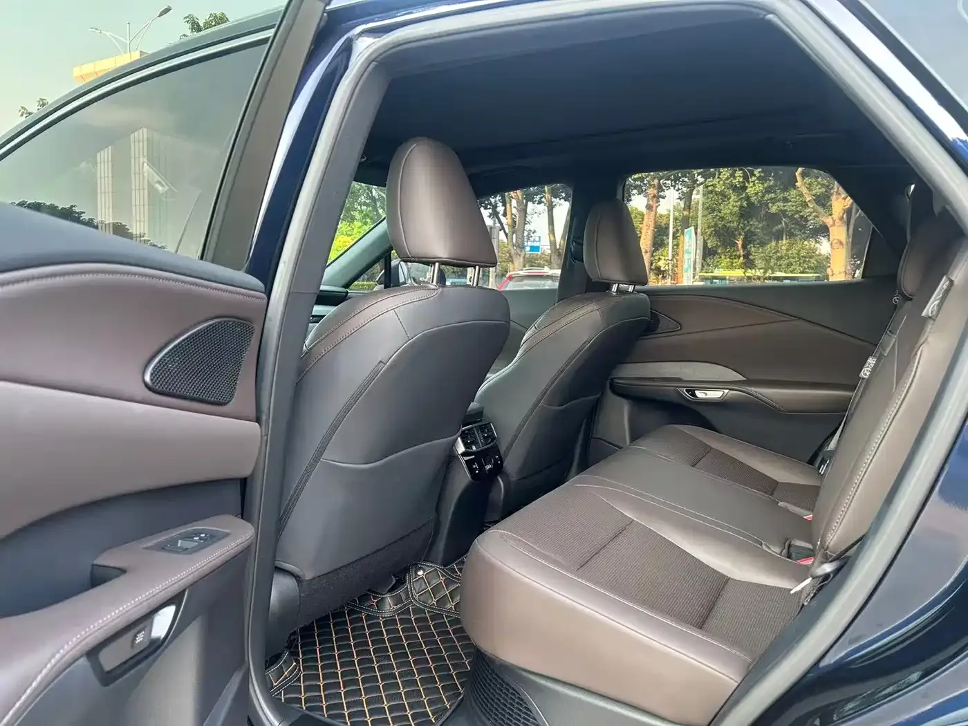 Lexus Lexus RX 2023 350h 2WD Comfort Edition — Фото автомобиля 6
