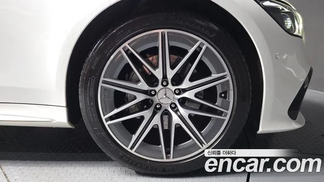 Mercedes-Benz AMG GT 4 двери 43 4MATIC+ — Фото автомобиля 5