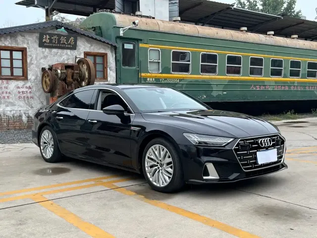 Audi Audi A7L 2024 45TFSI S-line Dream Edition Crystal Package — Фото автомобиля 2