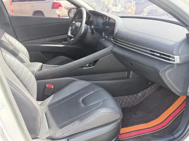 Hyundai Elantra — Фото автомобиля 6
