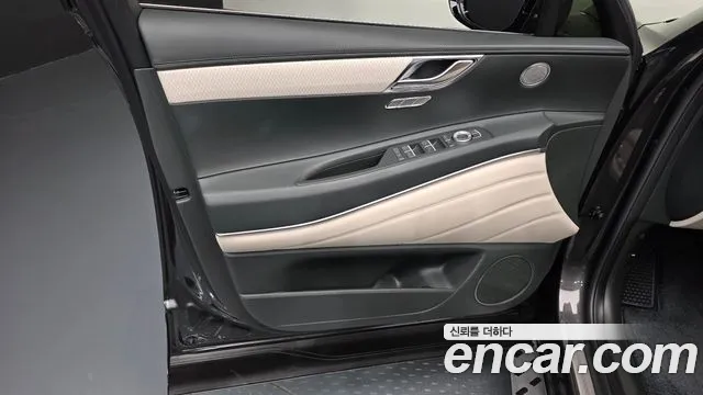Genesis GV80 — Фото автомобиля 12