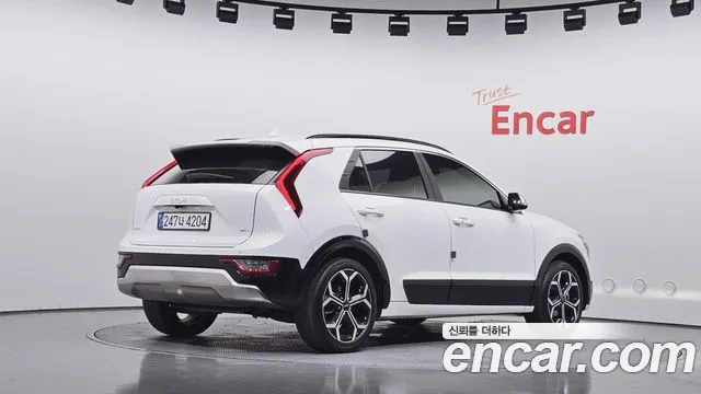 Kia Niro The All New Niro Signature — Фото автомобиля 2