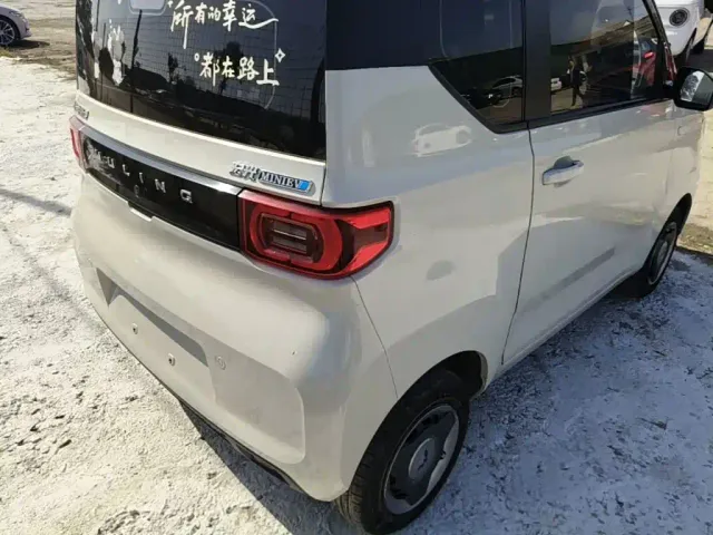 Wuling Hongguang Mini EV — Фото автомобиля 7