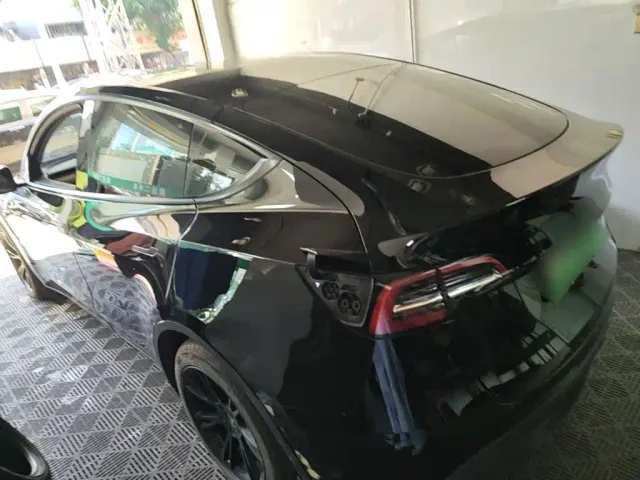 Tesla Model Y — Фото автомобиля 4