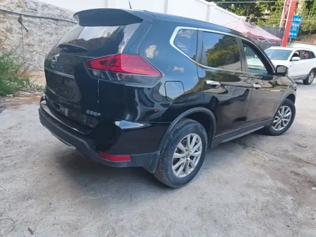 Nissan X-Trail — Фото автомобиля 6