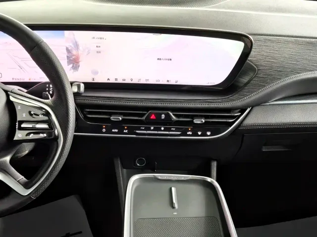 Buick LaCrosse — Фото автомобиля 11