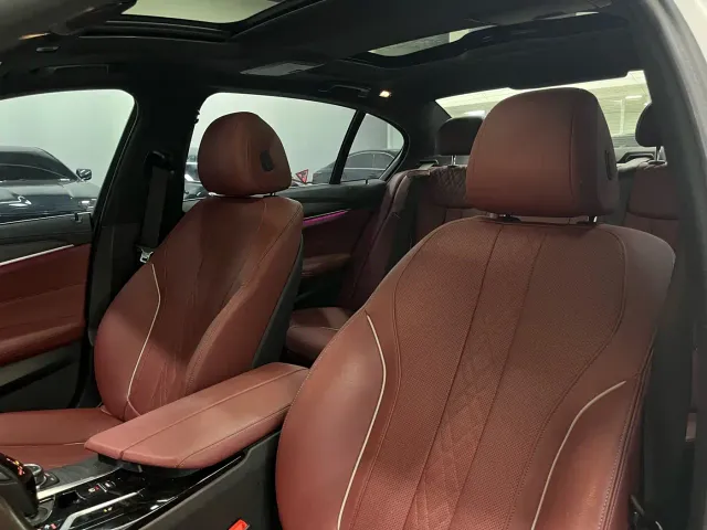 BMW 5 Series — Фото автомобиля 9