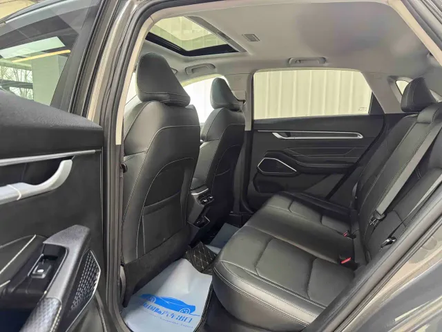 Geely Emgrand — Фото автомобиля 8
