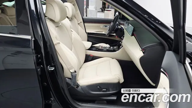 Genesis GV70 2.5T Бензин AWD — Фото автомобиля 11