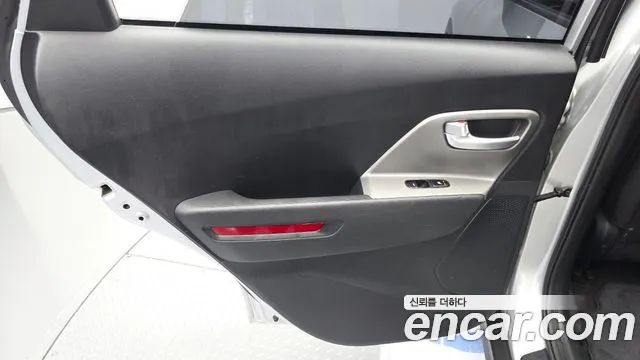 Kia Niro Niro Plus Air — Фото автомобиля 25
