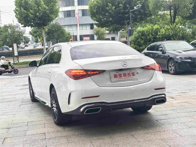 Mercedes-Benz C-Class — Фото автомобиля 9
