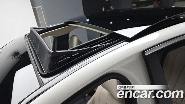 Mercedes-Benz E-Class — Фото автомобиля 15