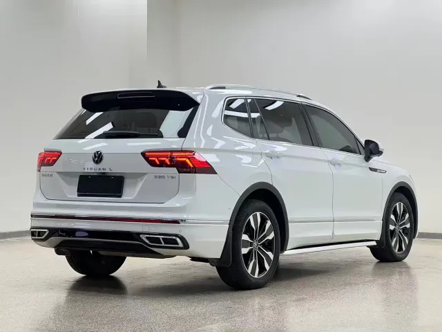 Volkswagen Tiguan L — Фото автомобиля 4