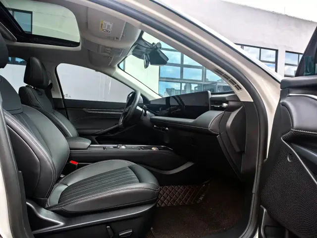 Ford Mondeo — Фото автомобиля 6