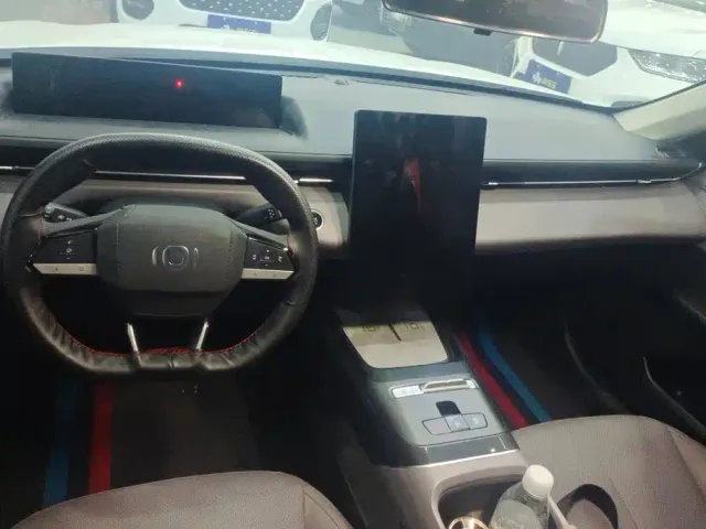 Changan Qiyuan A05 — Фото автомобиля 12