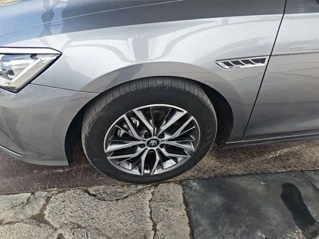 BYD Qin PLUS — Фото автомобиля 22