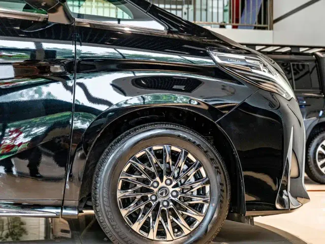Lexus LM — Фото автомобиля 5
