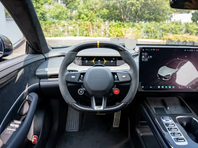 Xiaomi SU7 Ultra — Фото автомобиля 18