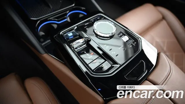 BMW i5 G60 — Фото автомобиля 9