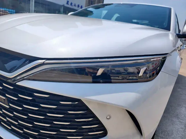 BYD Qin L — Фото автомобиля 10