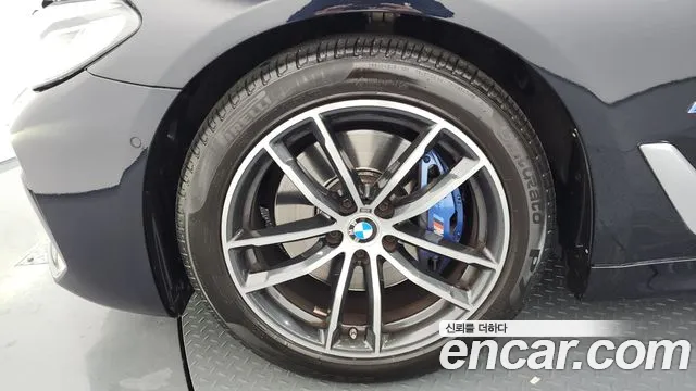 BMW 5-Series — Фото автомобиля 5