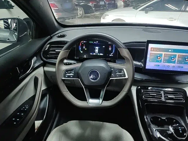 BYD Qin PLUS — Фото автомобиля 10