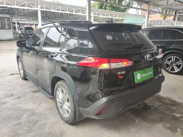 Toyota Corolla Cross — Фото автомобиля 4