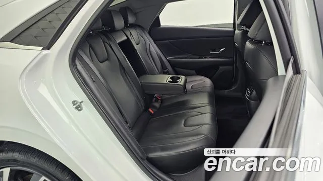 Hyundai AVANTE Новый Avante (CN7) — Фото автомобиля 11