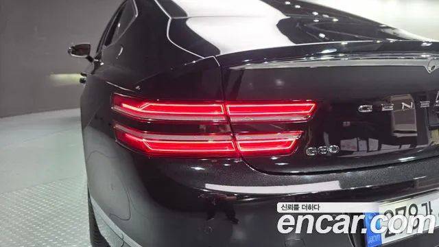 Genesis G80 Бензин 2.5 турбо AWD — Фото автомобиля 21