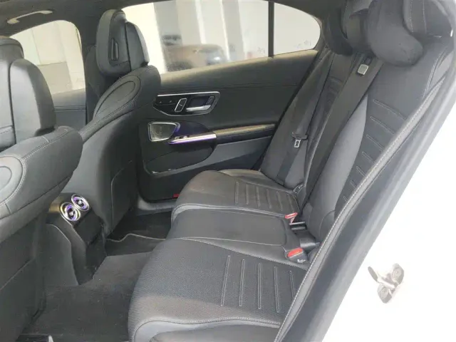 Mercedes-Benz C-Class — Фото автомобиля 16