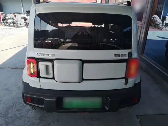 Baojun Yep — Фото автомобиля 5
