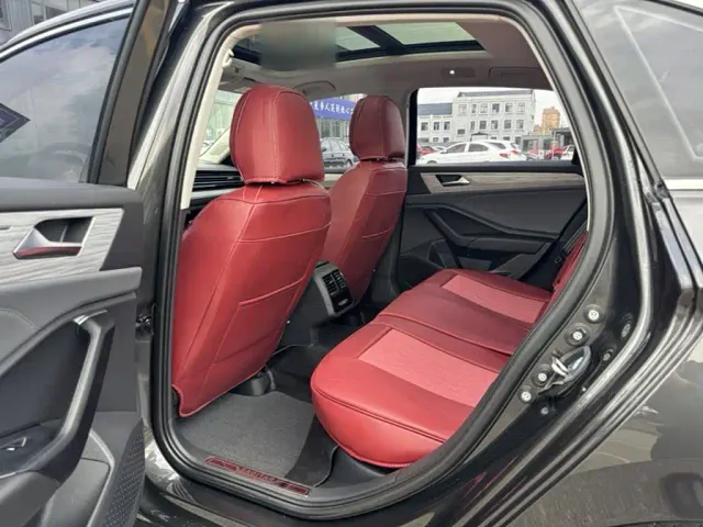 Volkswagen Sagitar — Фото автомобиля 10