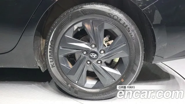 Hyundai AVANTE Avante (CN7) — Фото автомобиля 21