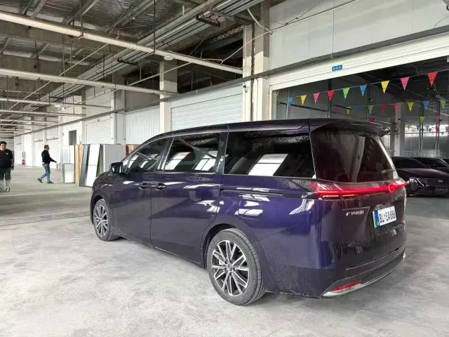 GAC Trumpchi E8 — Фото автомобиля 7