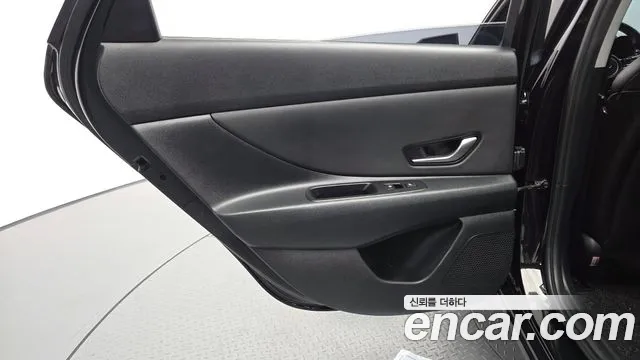 Hyundai AVANTE — Фото автомобиля 24