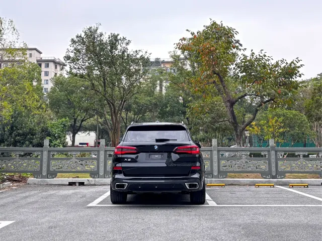 BMW X5 — Фото автомобиля 5