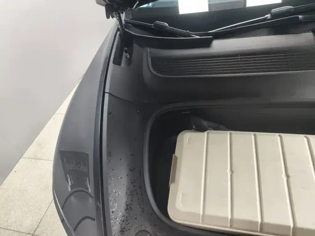 Tesla Model Y — Фото автомобиля 20