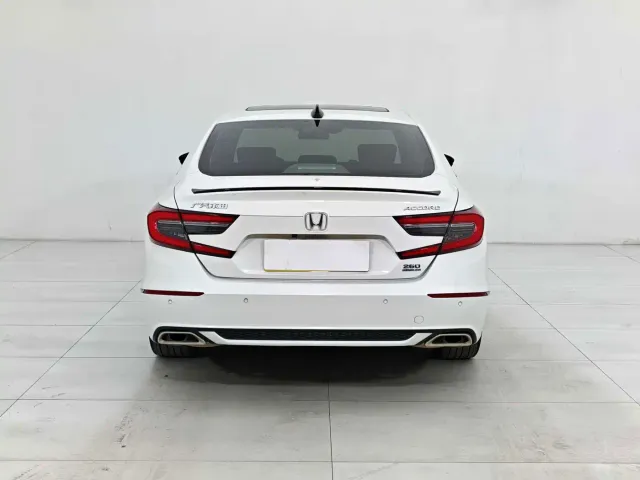 Honda Accord — Фото автомобиля 5